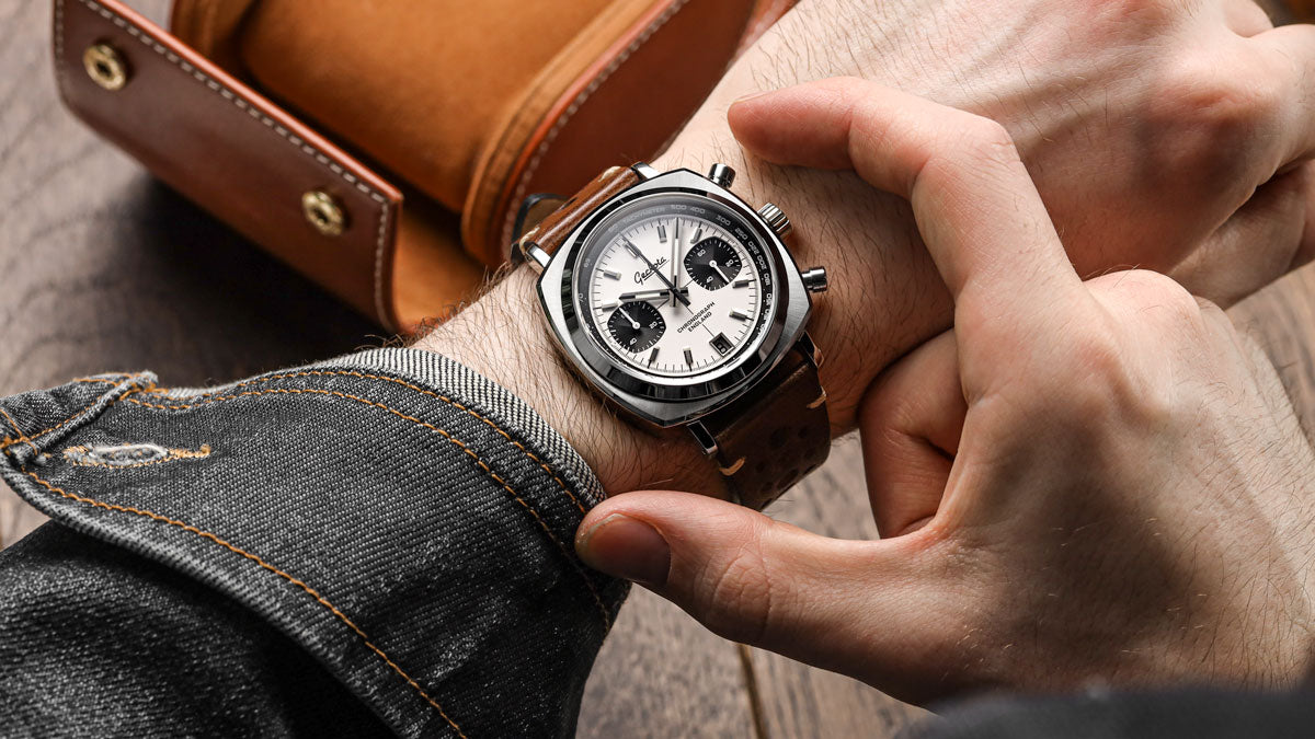 How Does a Chronograph Work? - Geckota