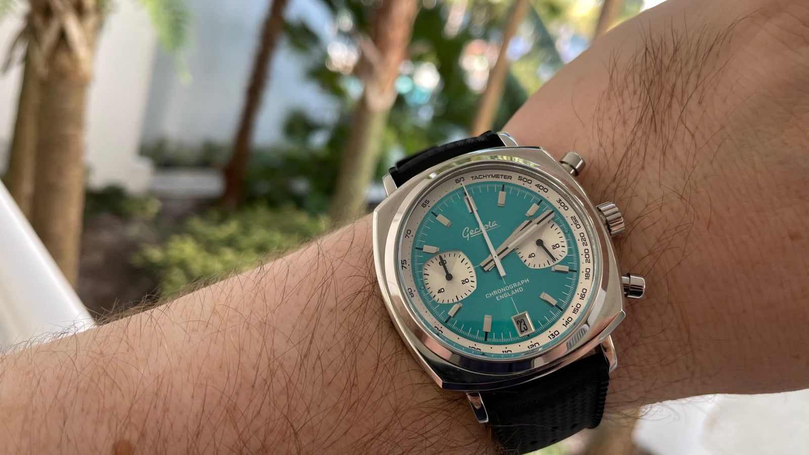 Nights Out In Miami - The Geckota Chronotimer Aurora Sunburst