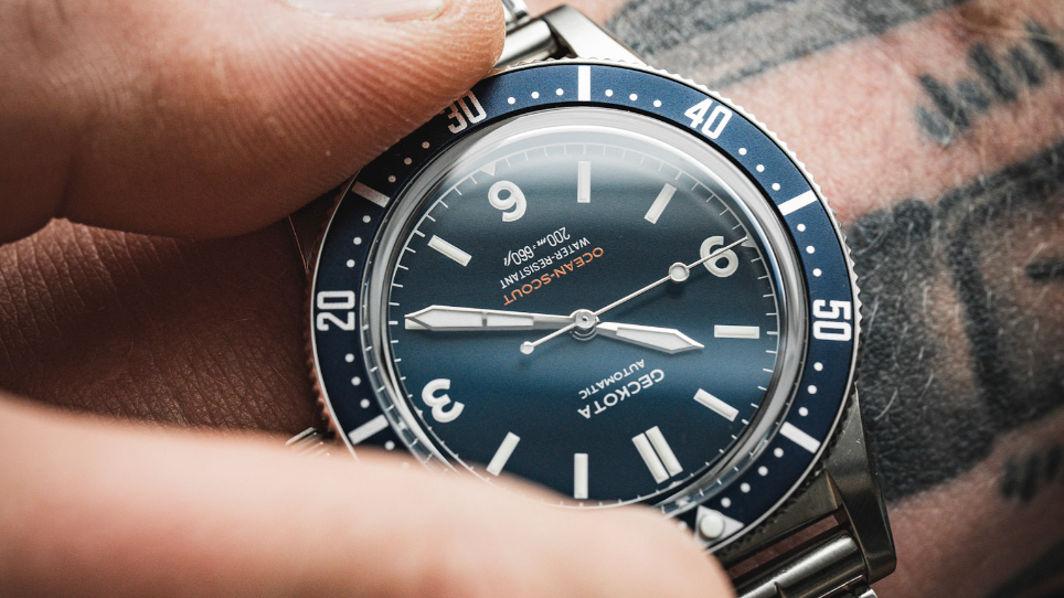 Watch Review: Geckota Ocean-Scout in Royal blue - A Surf & Turf watch
