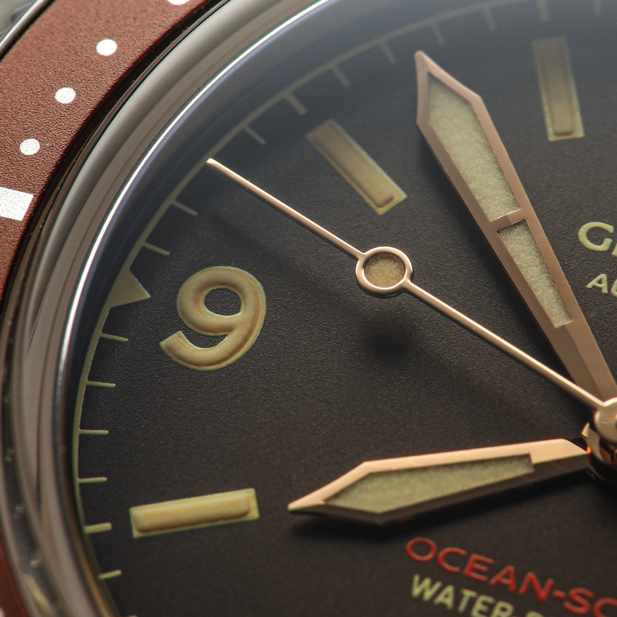 Ocean-Scout Dive Watch Sienna Brown