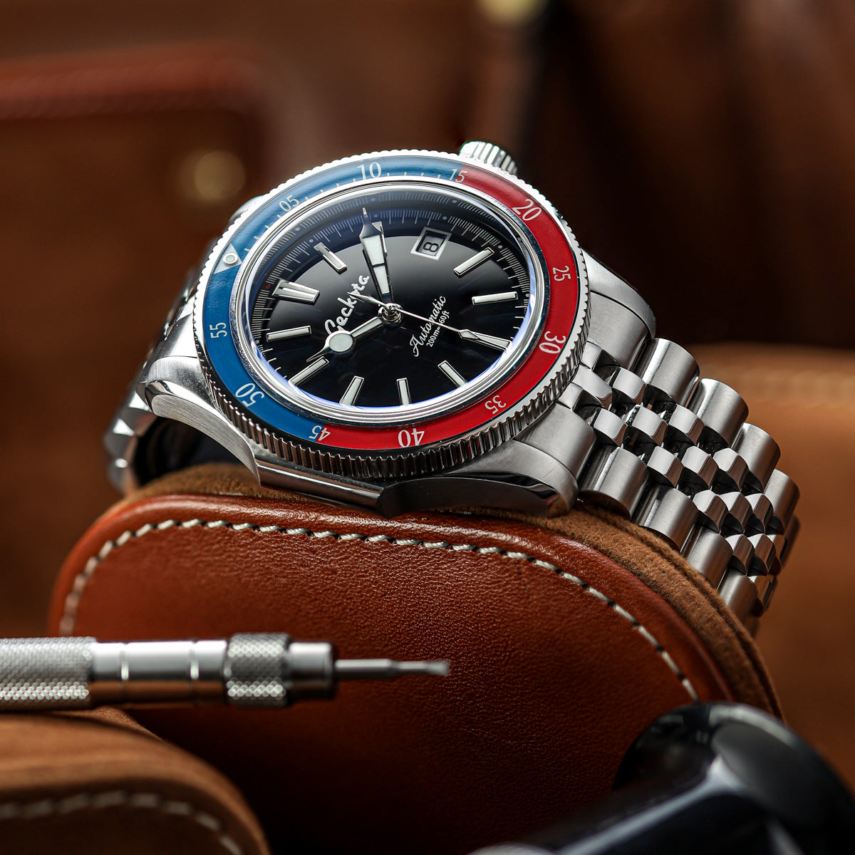 Geckota Sea Hunter Dive Watch - Vintage Blue and Red Bezel - additional image 4