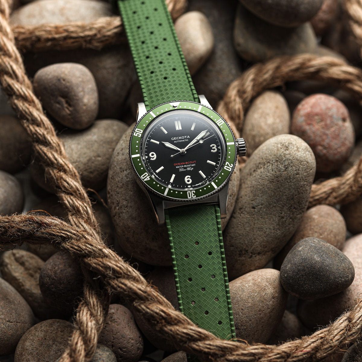 Classic Tropical Style FKM Rubber Watch Strap - Green - additional image 1