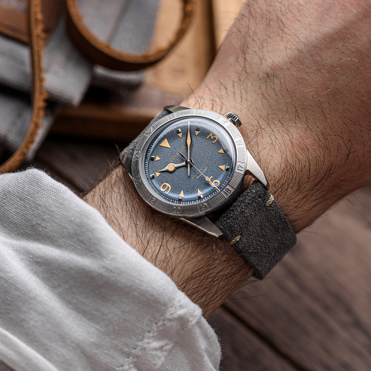 Airstream Frontier Watch Blue Textured Dial