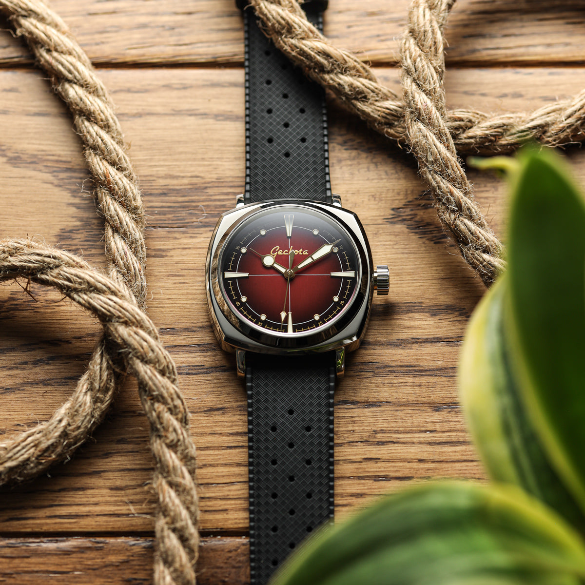 Classic Vintage Style Rubber Watch Strap - Abyss Black