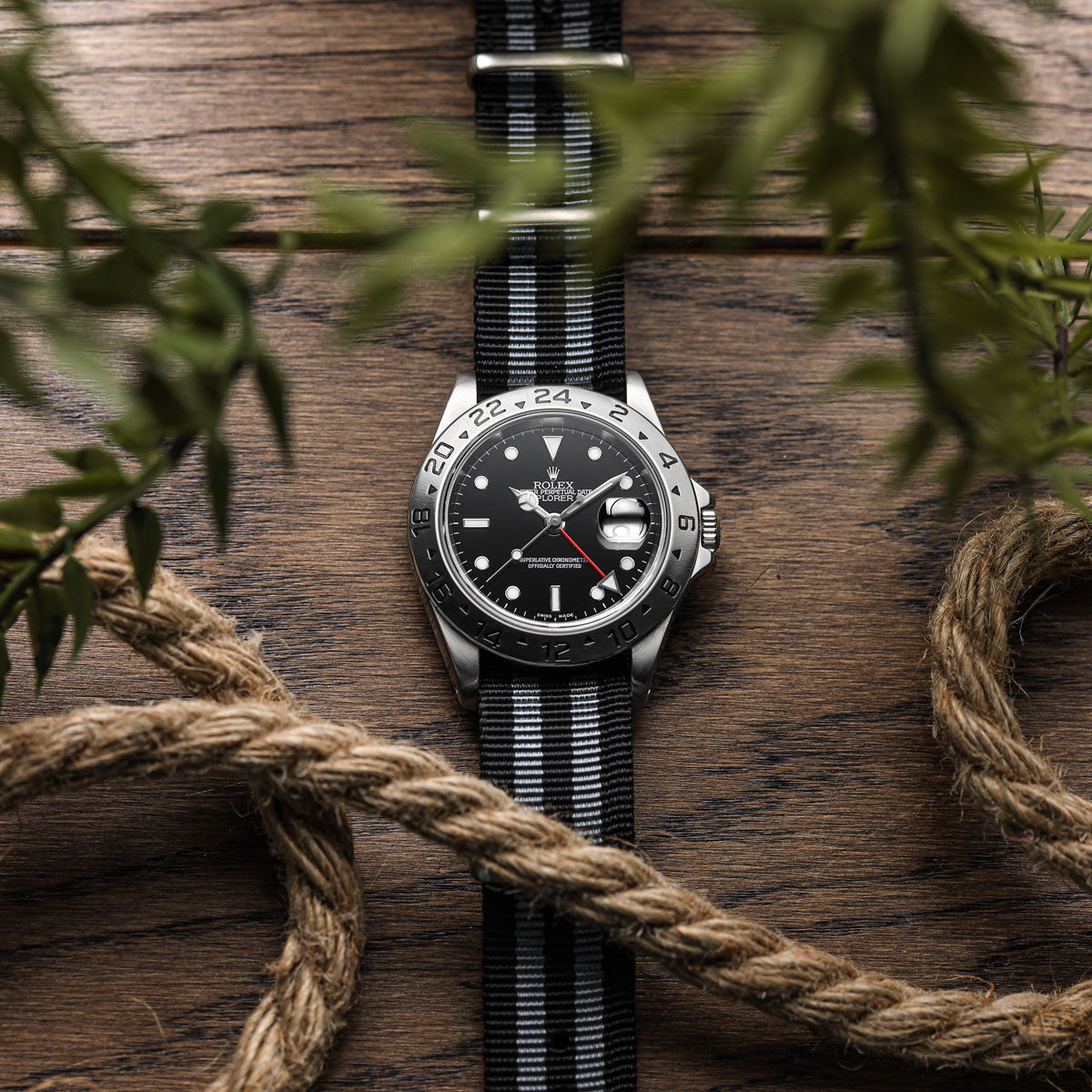 Classic bond deals nato strap